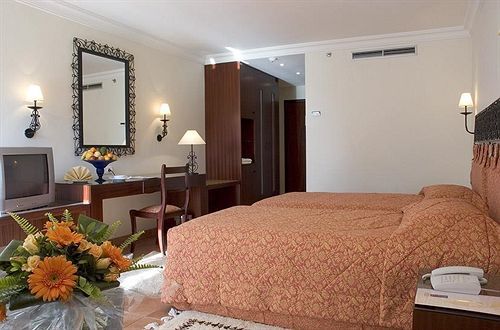 Golden Tulip Farah Khouribga Hotel Exterior photo